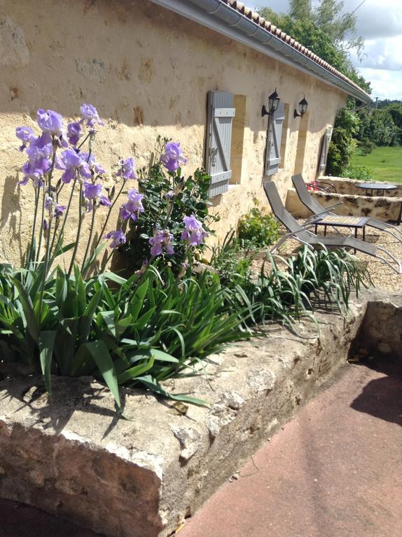 Chateau Nardou Hotel Saint-Sulpice-et-Cameyrac Quarto foto
