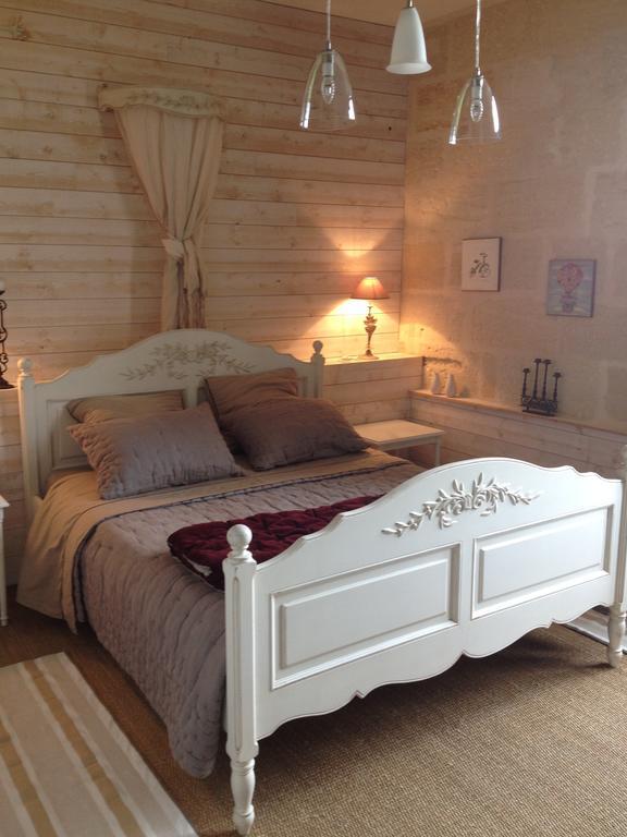 Chateau Nardou Hotel Saint-Sulpice-et-Cameyrac Quarto foto