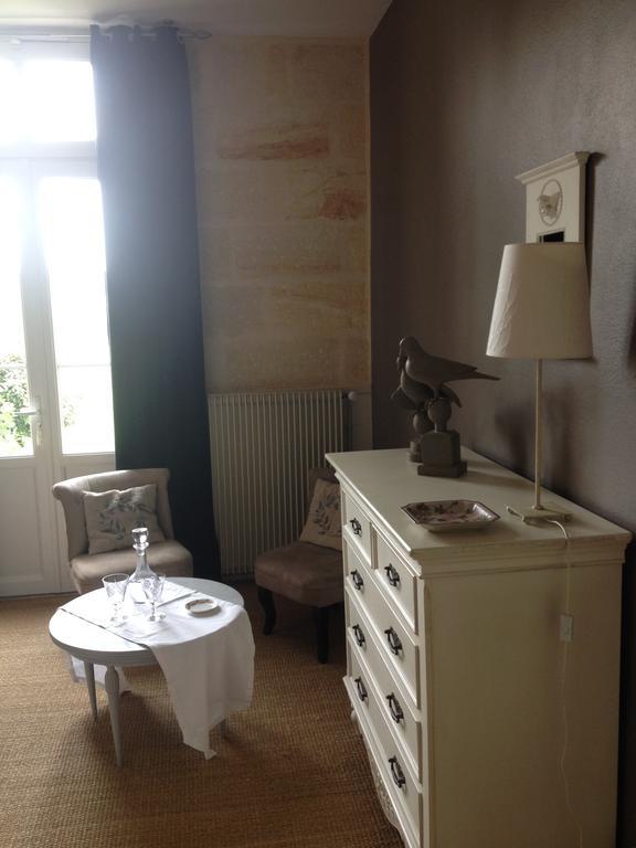 Chateau Nardou Hotel Saint-Sulpice-et-Cameyrac Quarto foto