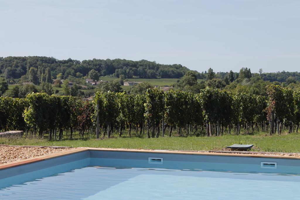 Chateau Nardou Hotel Saint-Sulpice-et-Cameyrac Quarto foto
