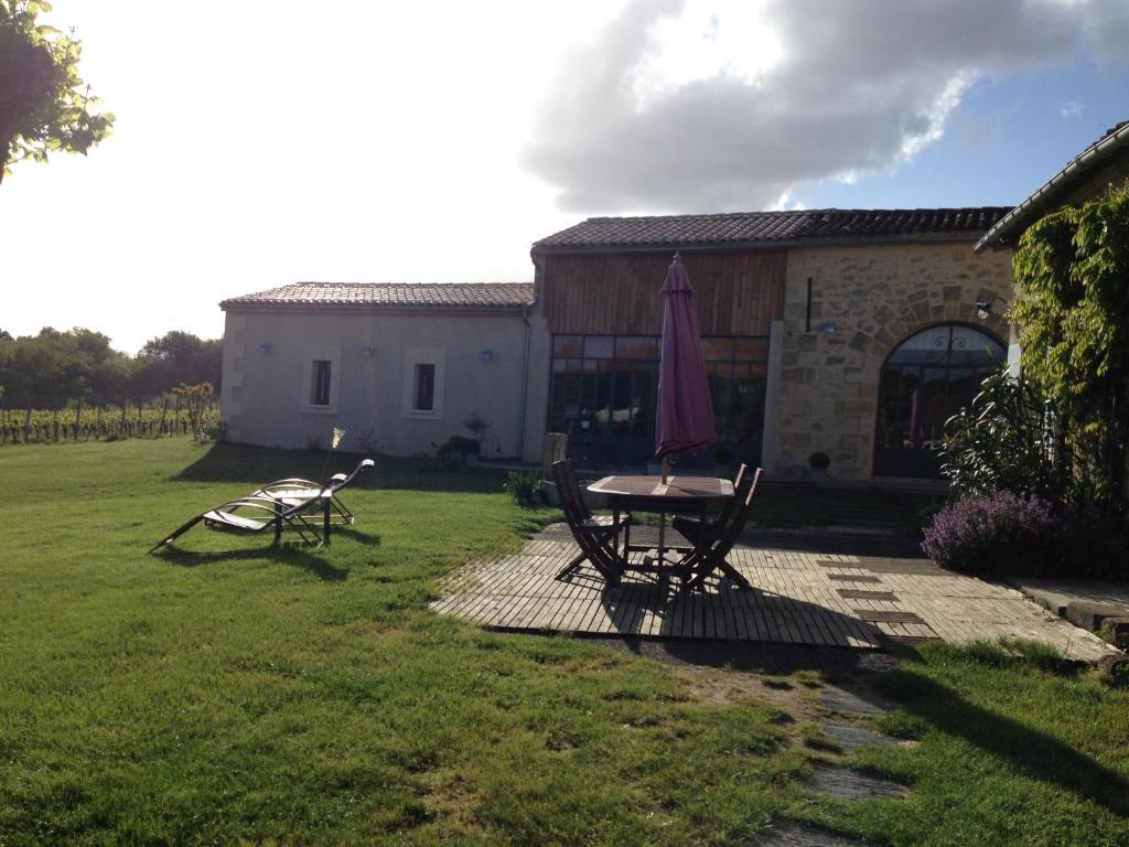 Chateau Nardou Hotel Saint-Sulpice-et-Cameyrac Quarto foto